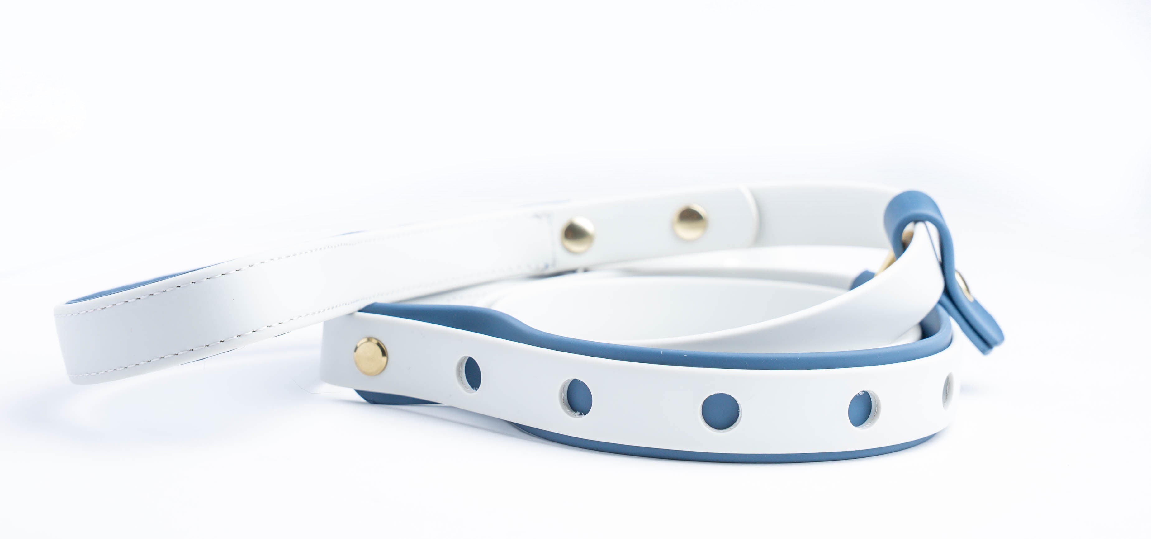 Dog leash blue and gray, waterproof, soft material. 